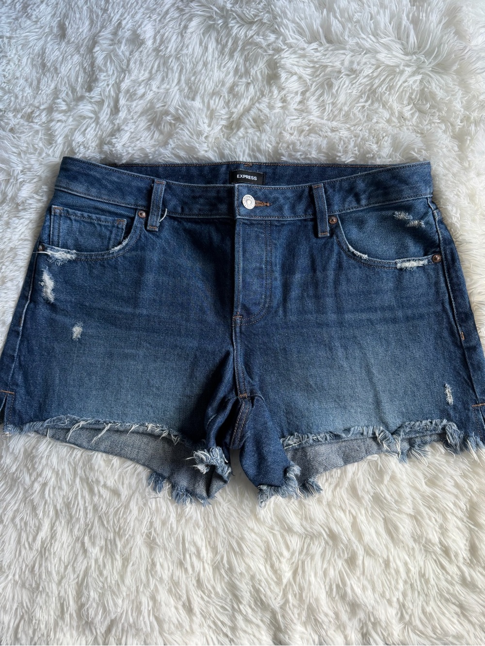 Express Womenβs Dark Blue Distressed Denim Cutoff Boyfriend Shorts Size 10